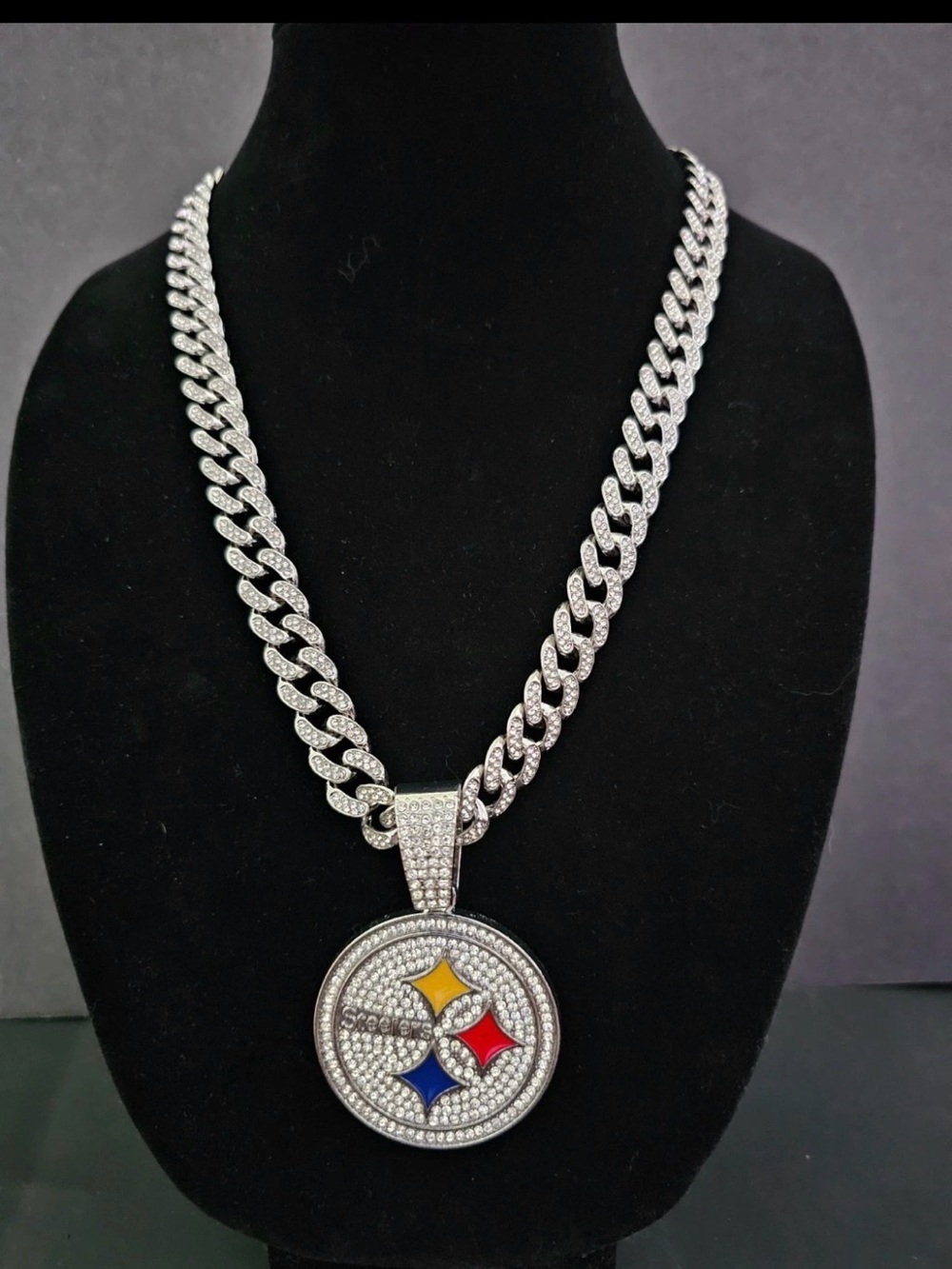 Pittsburgh Steelers Cuban Link Chain Luxury Iced Out Crystal
24" Silver Necklace